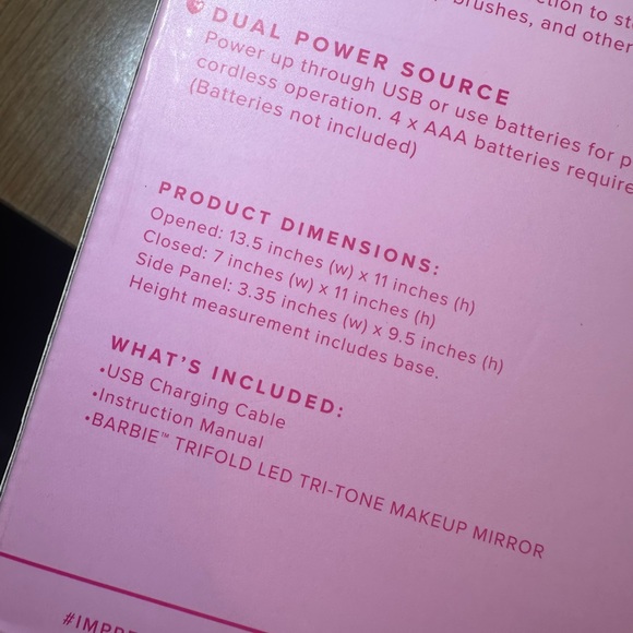 Barbie Tri Fold LED Mirror - LIMITED EDITION!! - Picture 7 of 7